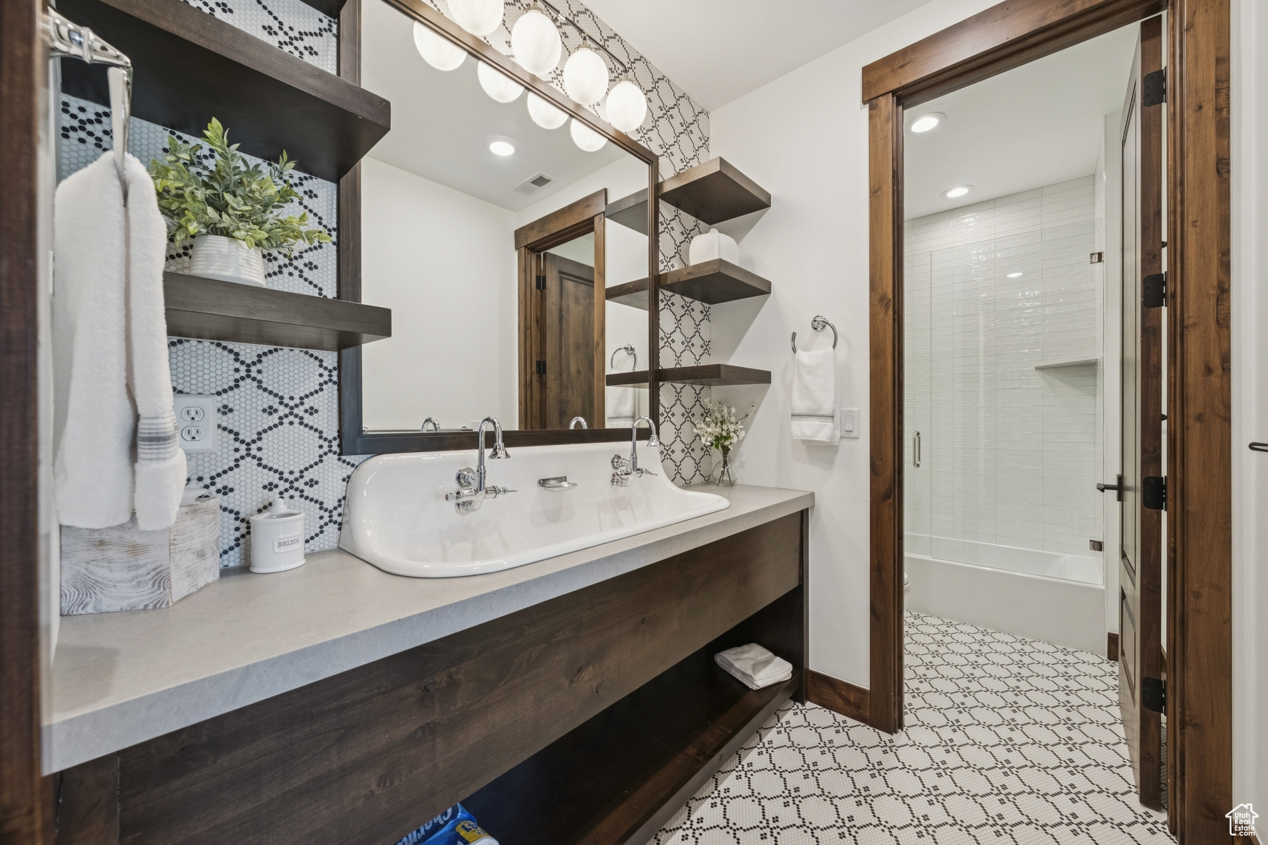 Park City, Utah 84098, United States, 5 Bedrooms Bedrooms, ,4 BathroomsBathrooms,Residential,Pending,146273