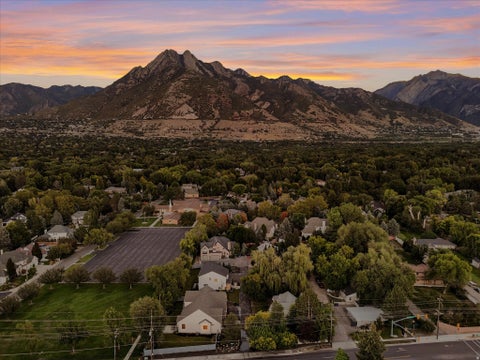 Tiny photo for 1987 E WALKER MEADOWS CIR, Holladay, UT 84117 (MLS # 2185903)