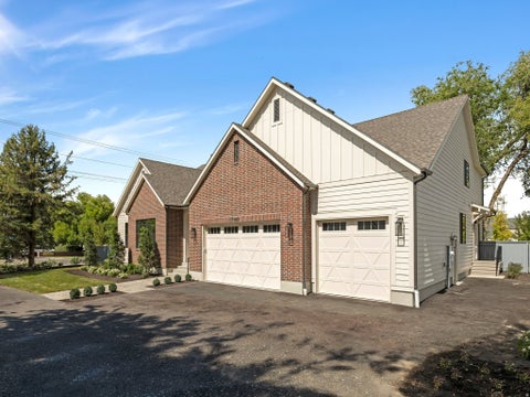 Tiny photo for 1987 E WALKER MEADOWS CIR, Holladay, UT 84117 (MLS # 2185903)