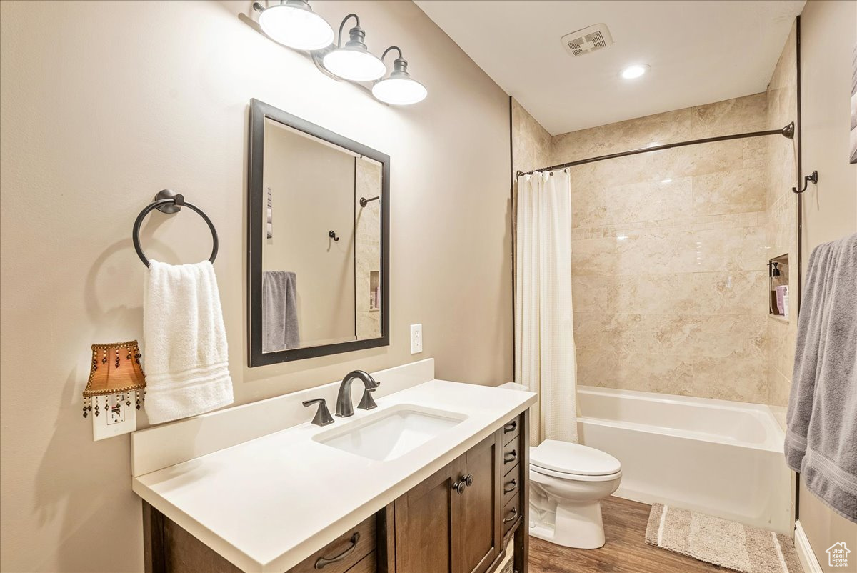 RIVERTON FARMS - Residential
