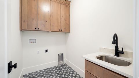 Tiny photo for 51 E CARTER DR, Lehi, UT 84043 (MLS # 2126692)