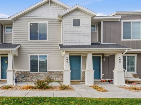 Photo of 406 N REGATTA LN, Saratoga Springs, UT 84045 (MLS # 2123871)