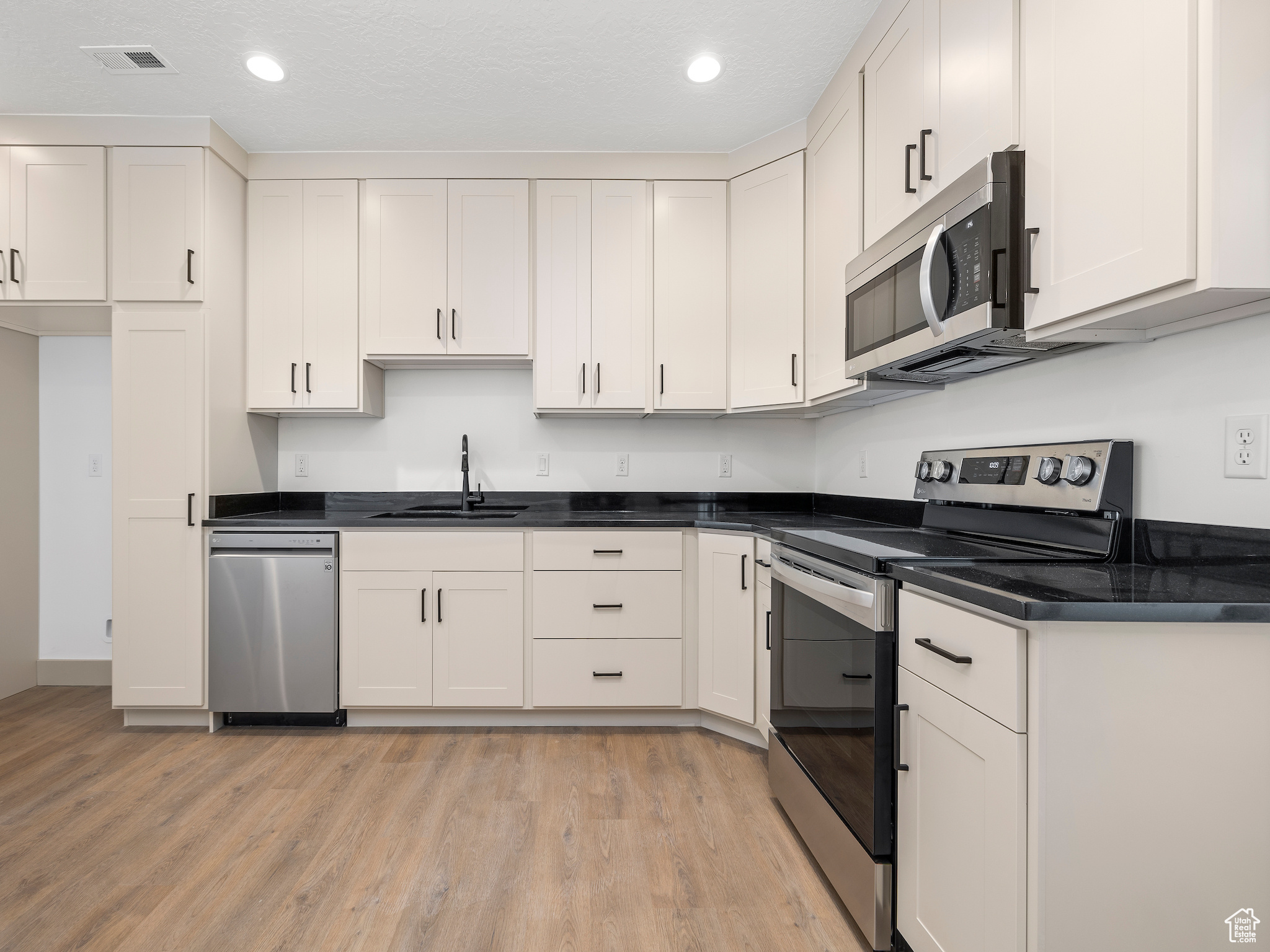 SHERWOOD HILLS - Residential