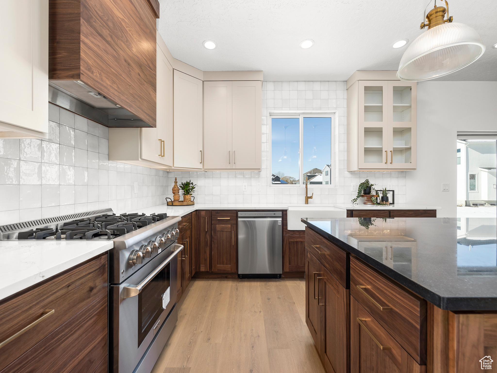 SHERWOOD HILLS - Residential