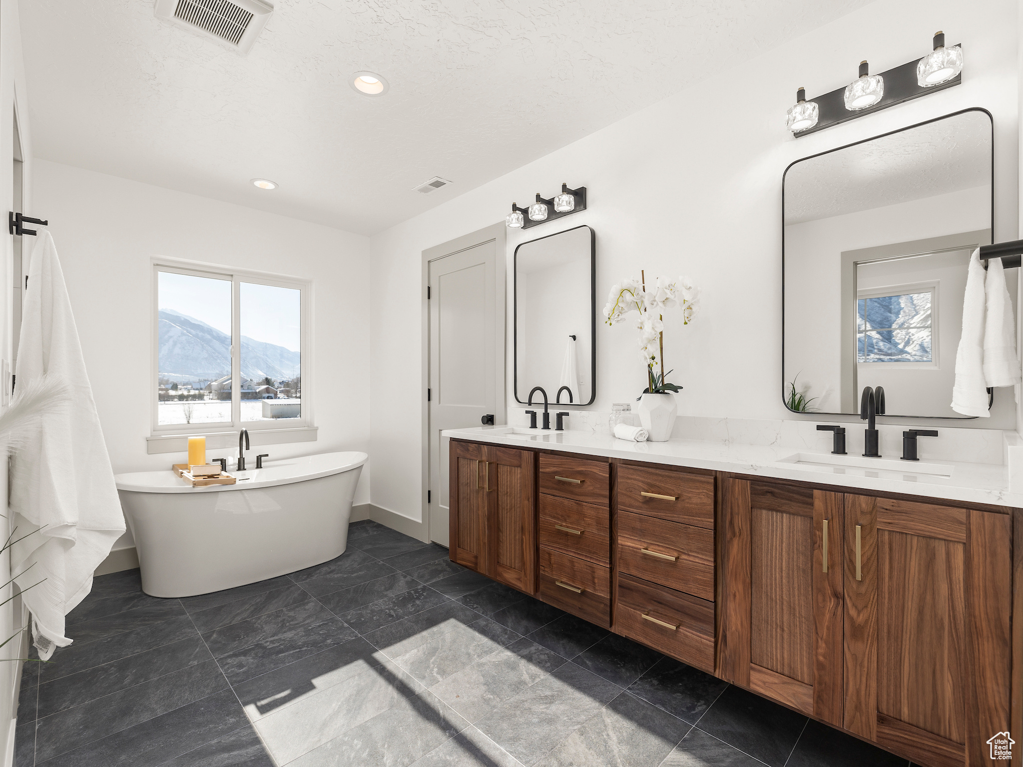 SHERWOOD HILLS - Residential