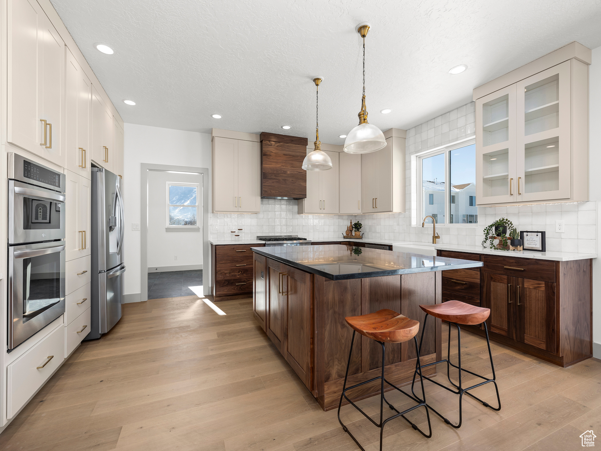 SHERWOOD HILLS - Residential