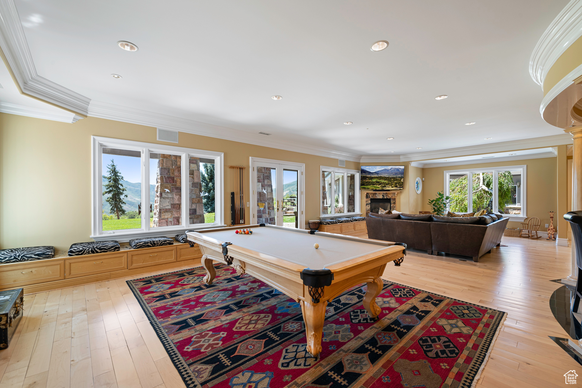 EMIGRATION ESTATES - Residential