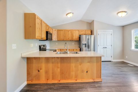 Tiny photo for 3087 E CANYON GLEN LOOP RD, Spanish Fork, UT 84660 (MLS # 2154759)
