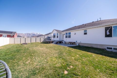 Tiny photo for 454 W 550 S, Tremonton, UT 84337 (MLS # 2145077)