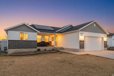 Tiny photo for 454 W 550 S, Tremonton, UT 84337 (MLS # 2145077)