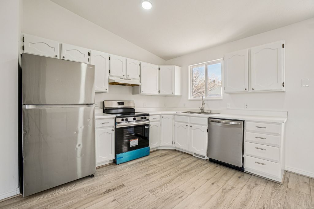 Photo of 47 S 3RD ST, Tooele, UT 84074 (MLS # 2135738)