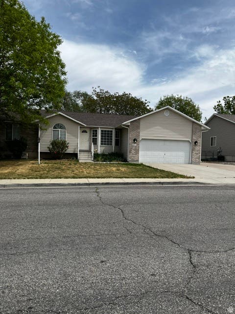 Homes For Sale - 3475 S Park Vista Dr<br/> West Valley City, UT 84120