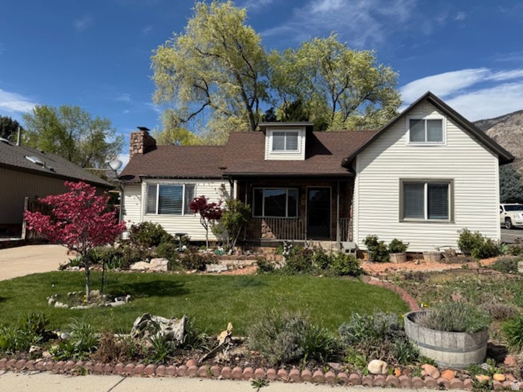 Photo of 1048 E 2750 N, North Ogden, UT 84414 (MLS # 2149118)
