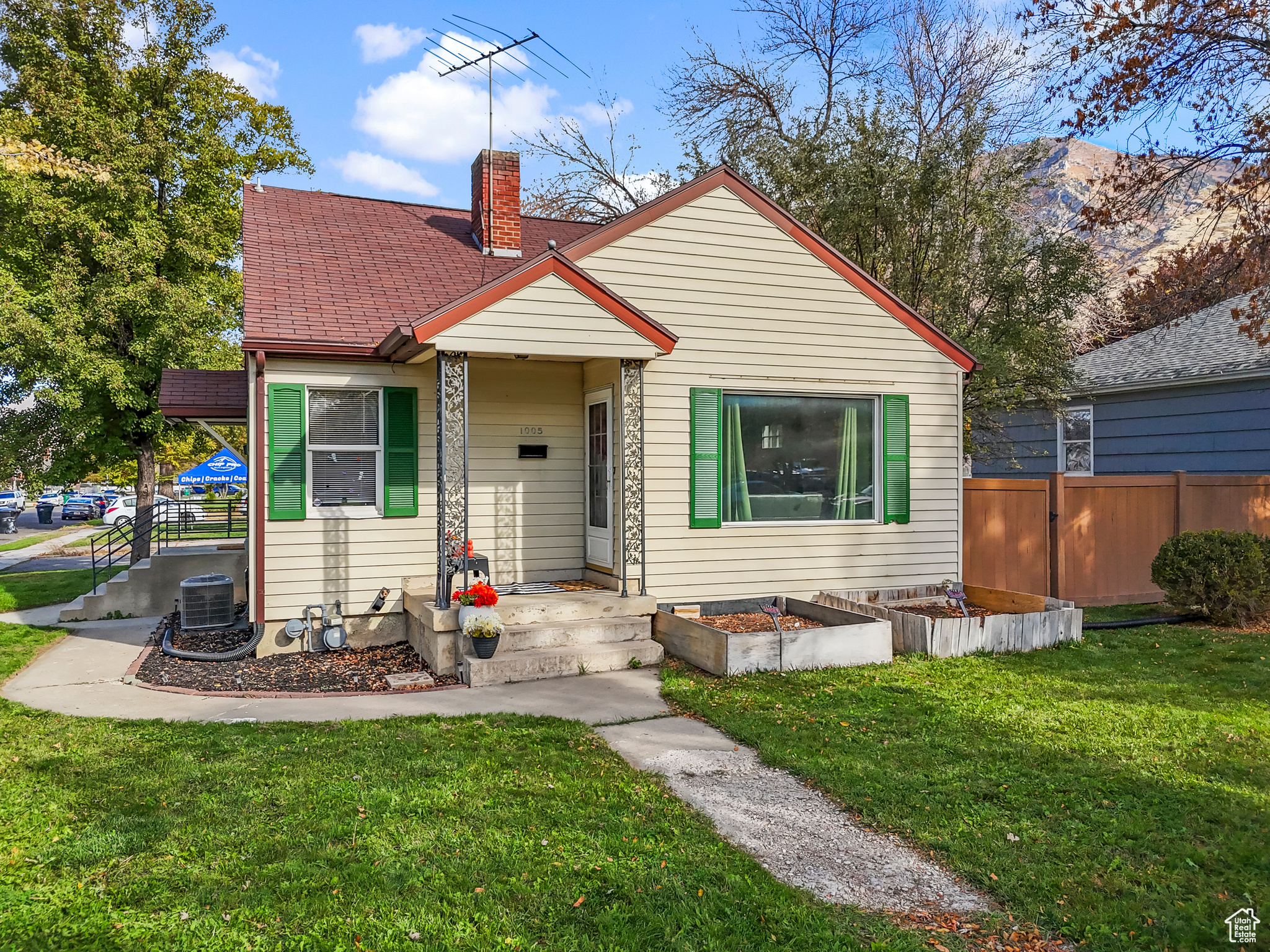 HEBER E FARR - Residential