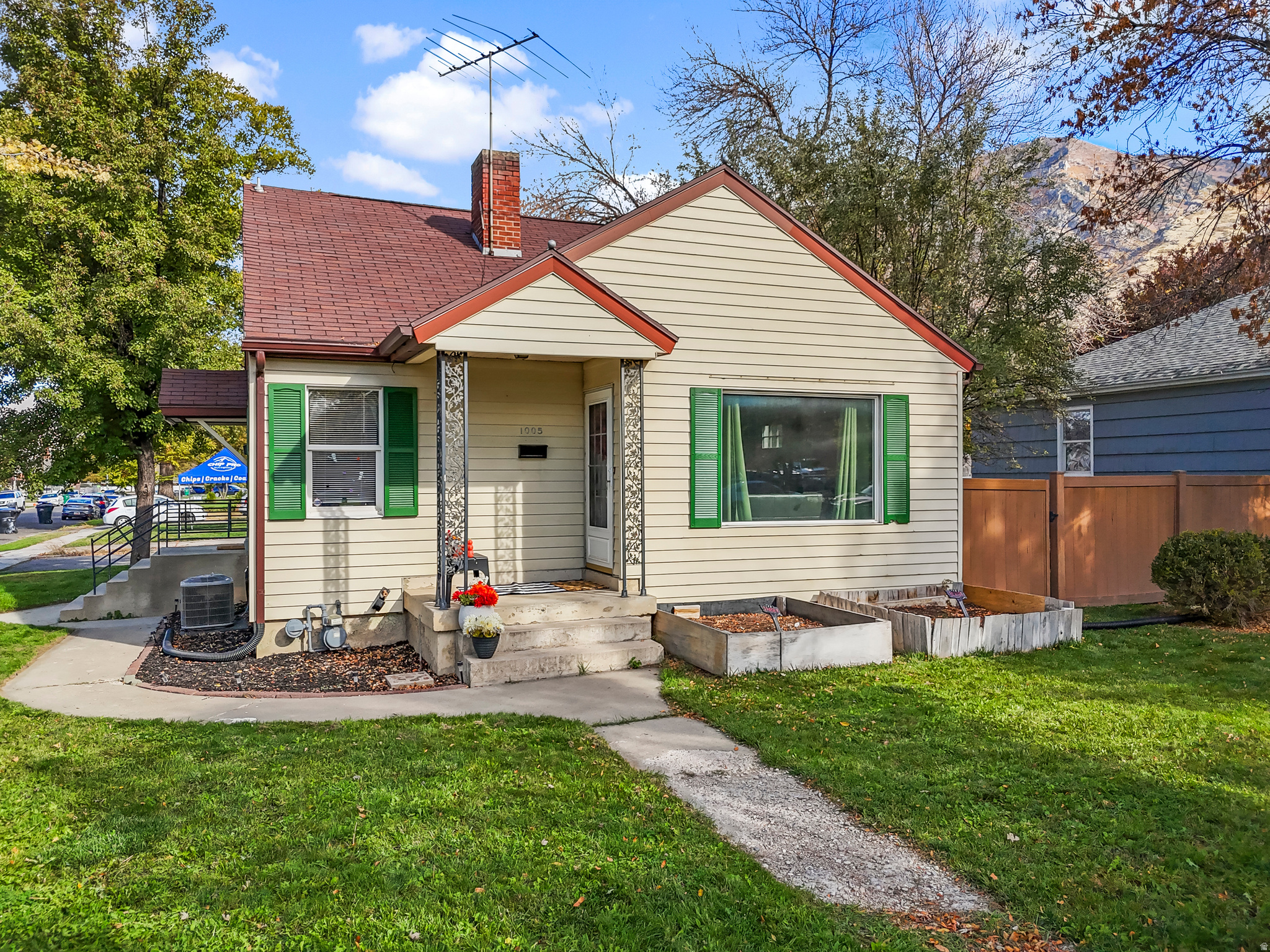 HEBER E FARR - Residential