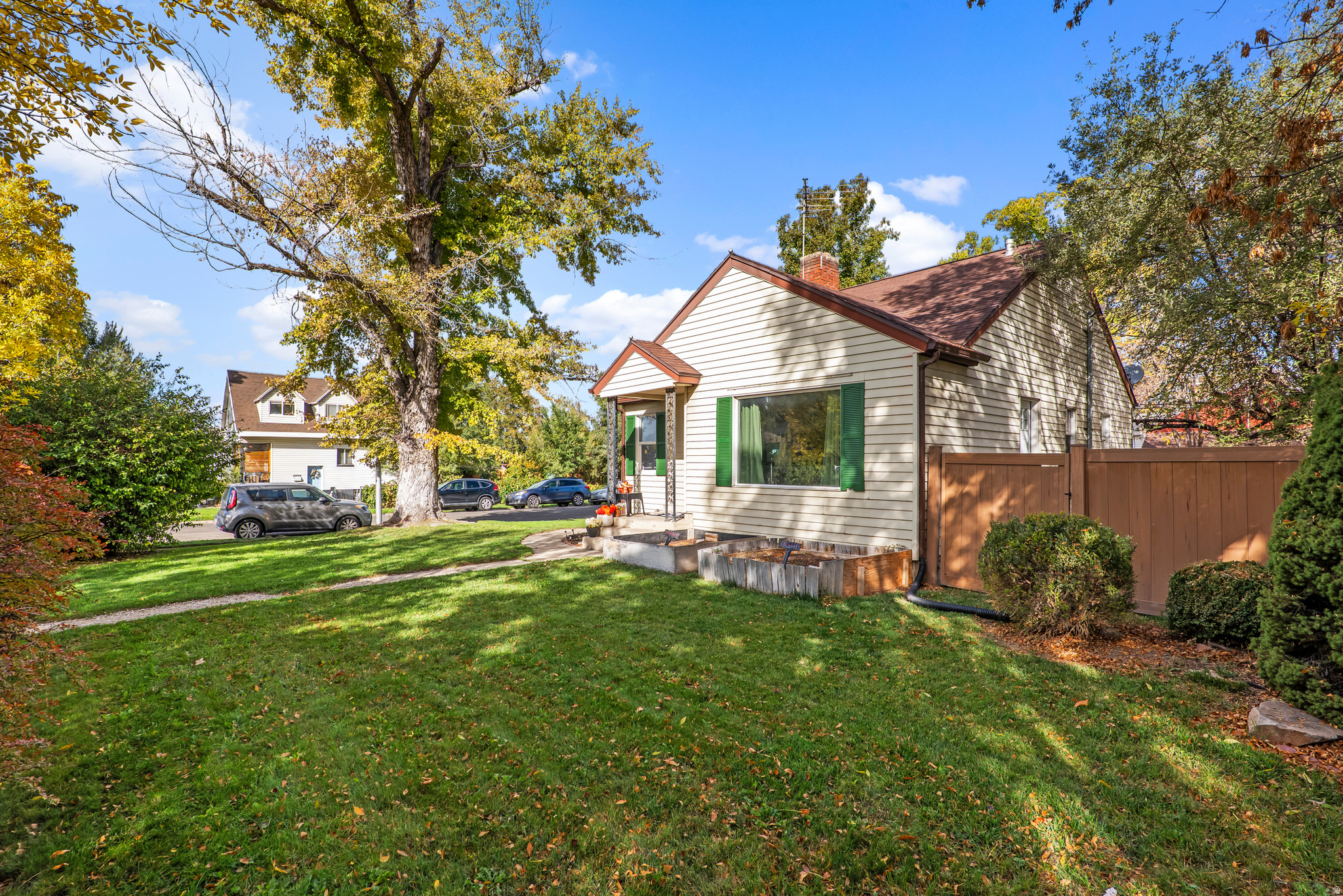 HEBER E FARR - Residential