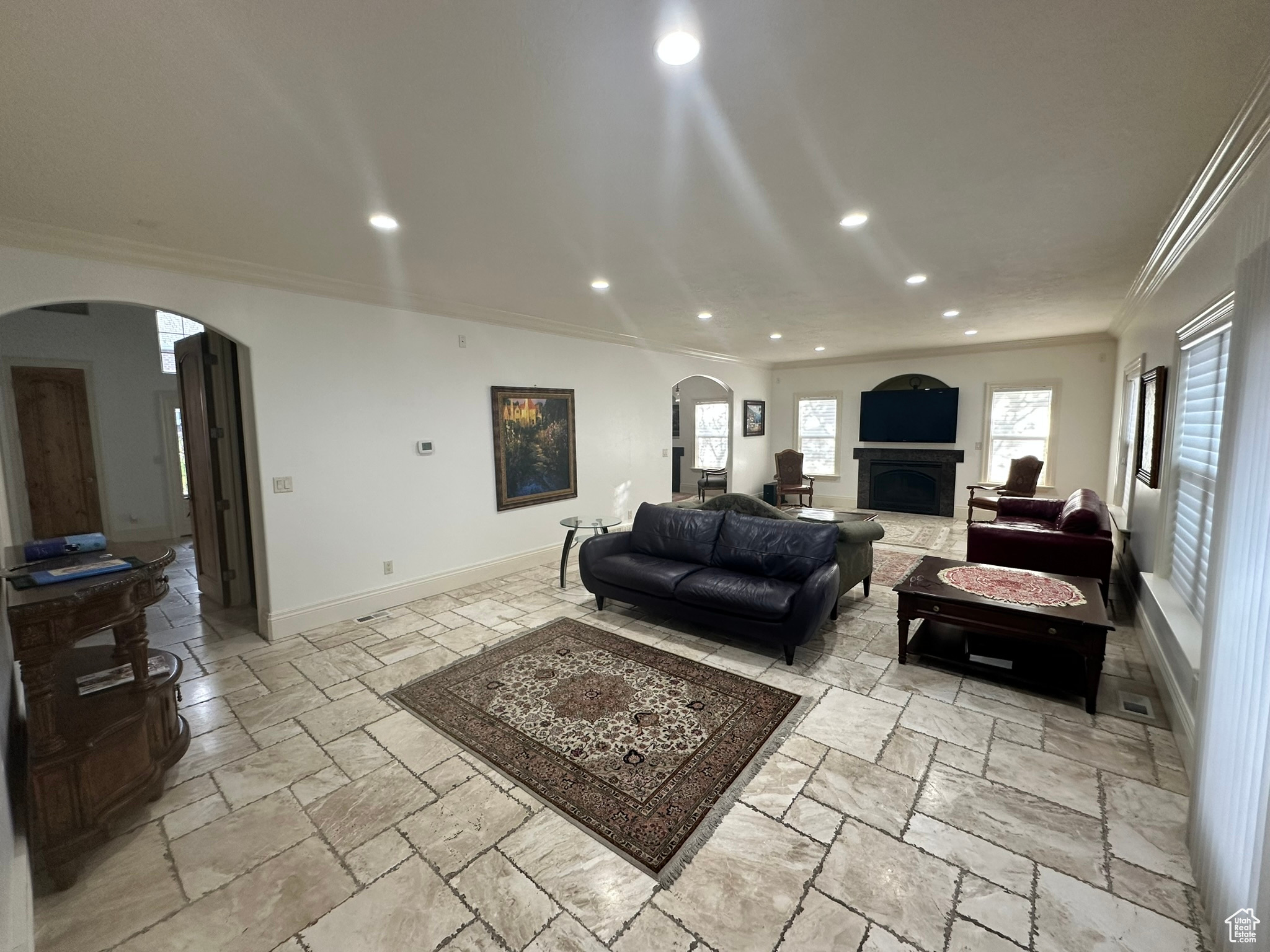 DELARA PLACE - Residential