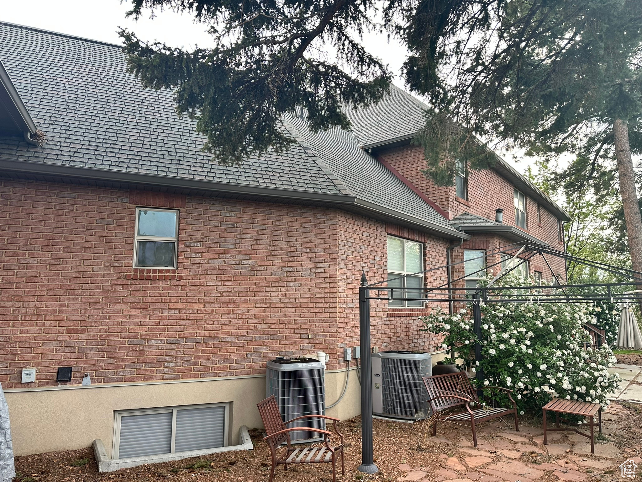 DELARA PLACE - Residential