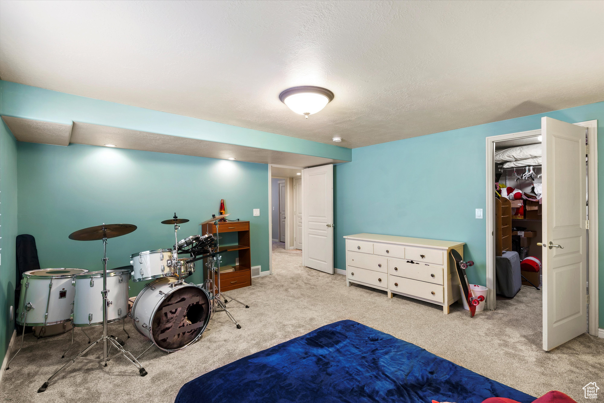 CHRISSAM MEADOWS - Residential