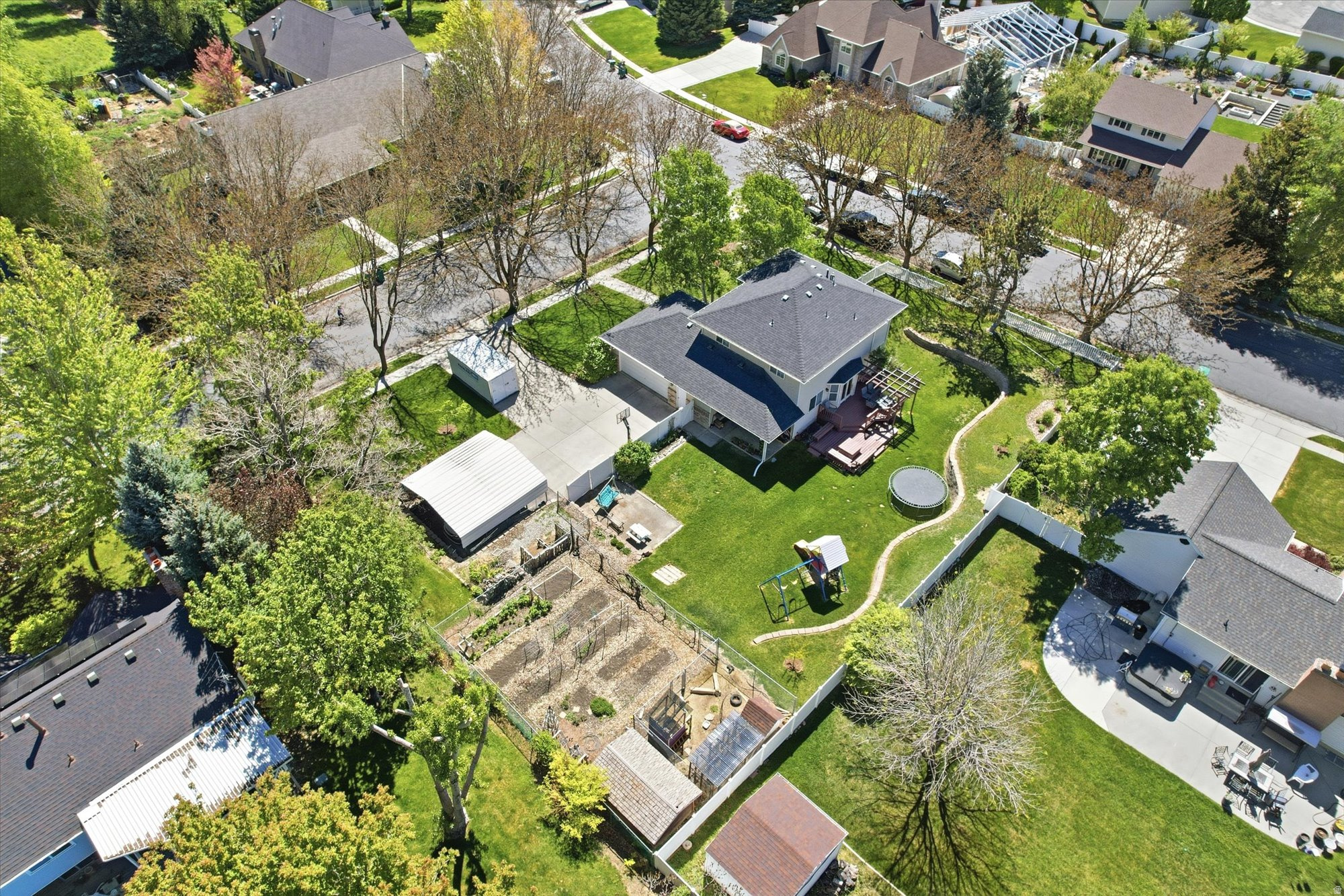 NORTH MEADOW - Residential