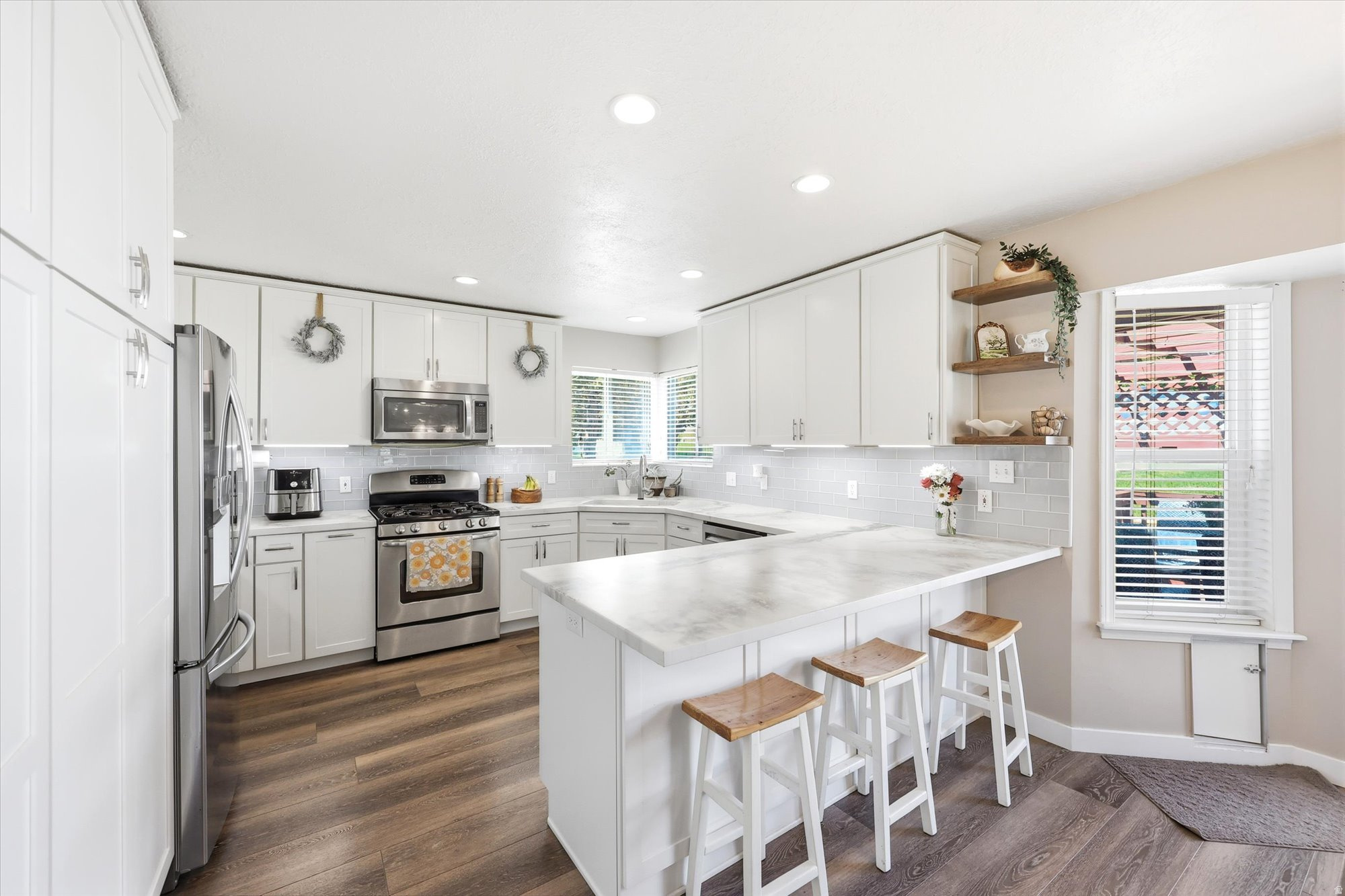 NORTH MEADOW - Residential