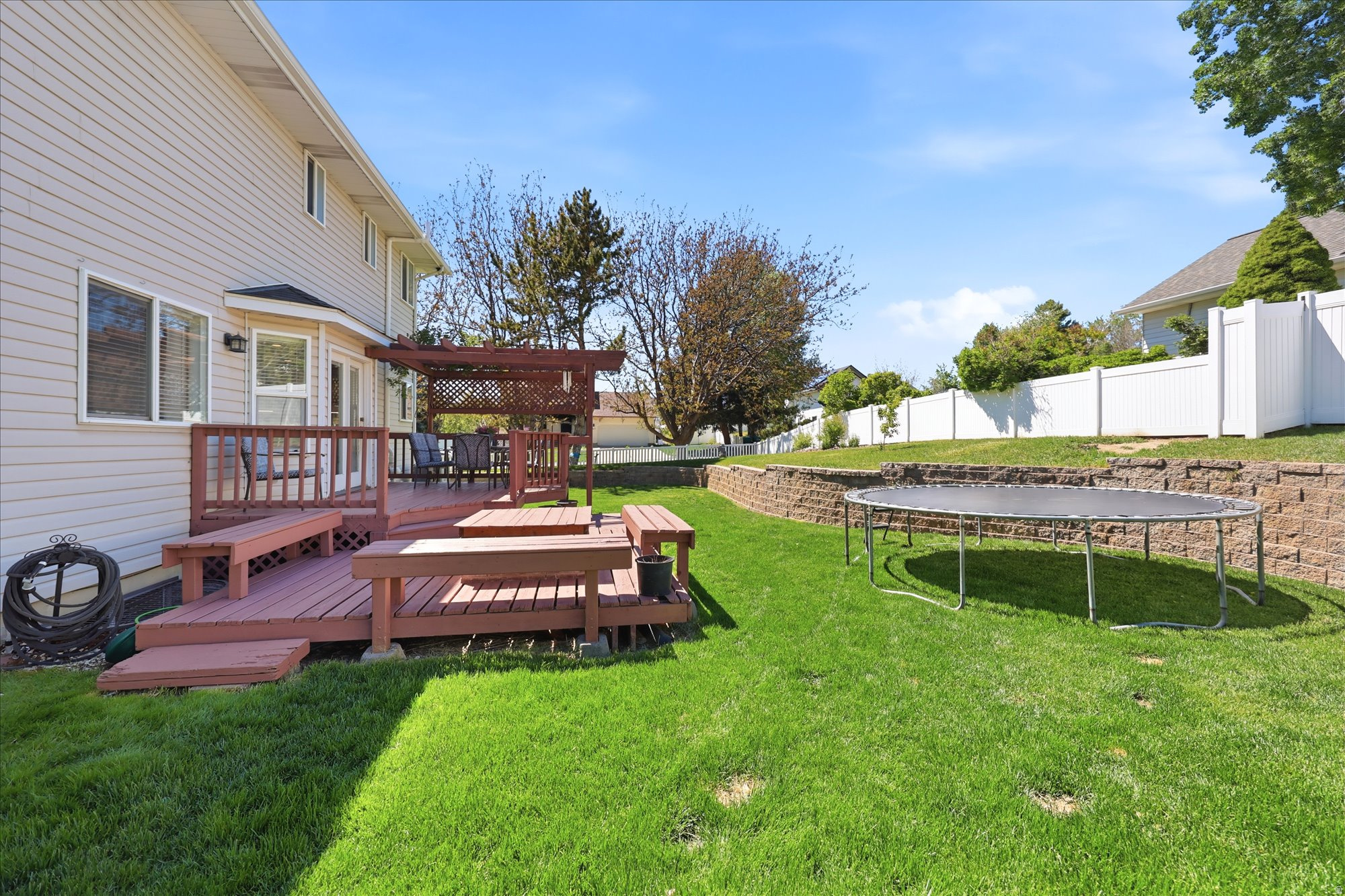 NORTH MEADOW - Residential