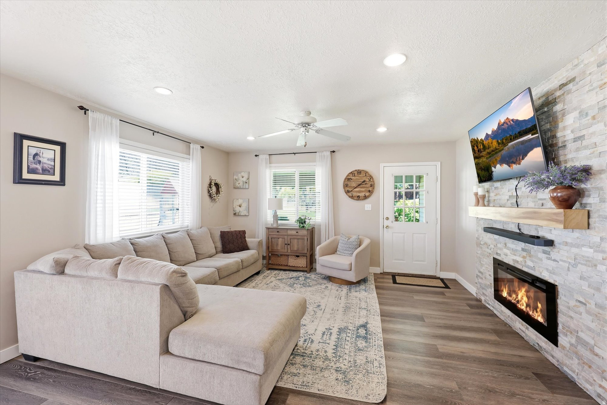NORTH MEADOW - Residential
