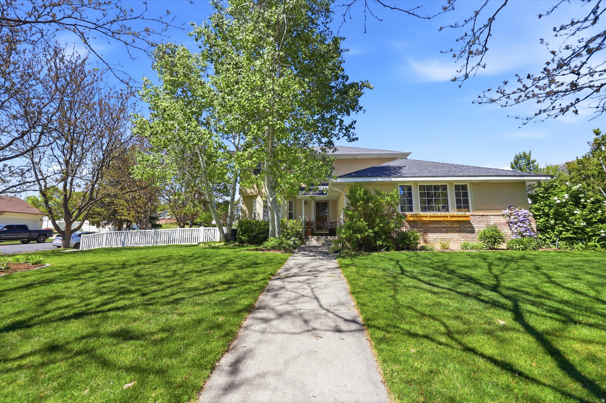 NORTH MEADOW - Residential