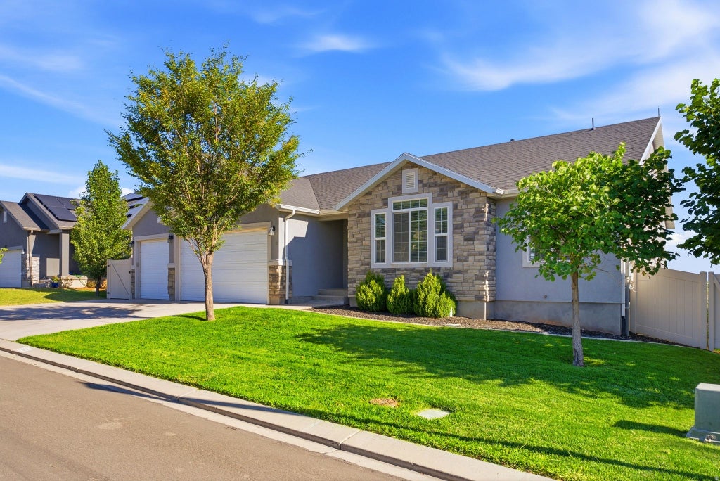 Photo of 503 FIRESTONE DR, Santaquin, UT 84655 (MLS # 2182446)