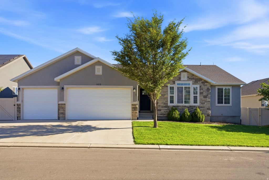 Photo of 503 FIRESTONE DR, Santaquin, UT 84655 (MLS # 2182446)