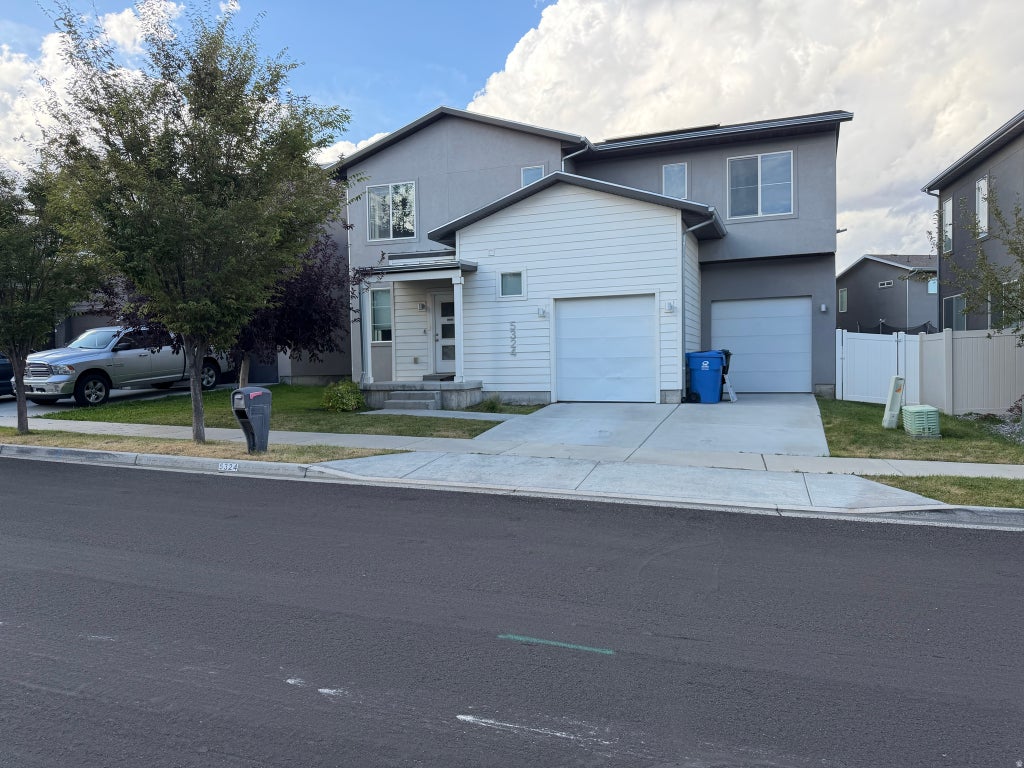 Photo of 5324 W STONE HAYES DR S, Herriman, UT 84096 (MLS # 2186902)