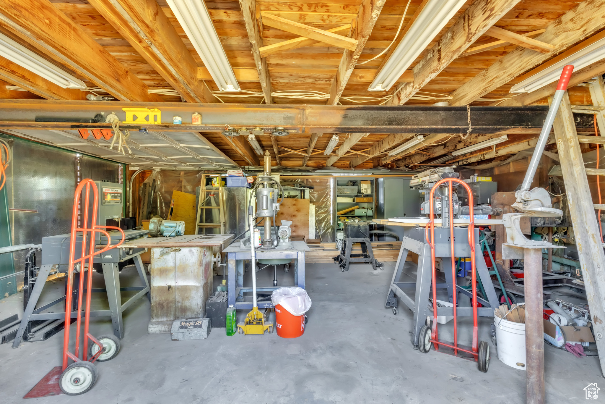 River Heights, Utah 84321, United States, 4 Bedrooms Bedrooms, ,2 BathroomsBathrooms,Residential,Active,126428