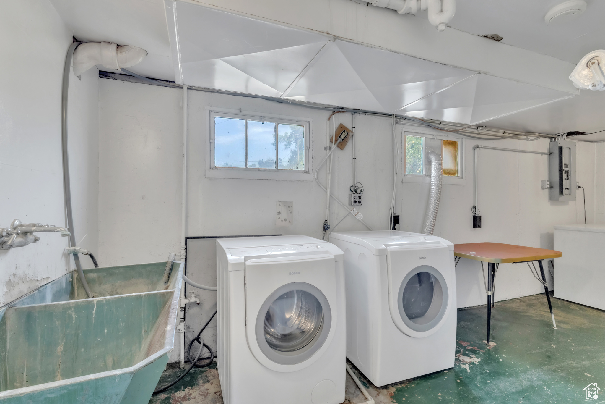 River Heights, Utah 84321, United States, 4 Bedrooms Bedrooms, ,2 BathroomsBathrooms,Residential,Active,126428