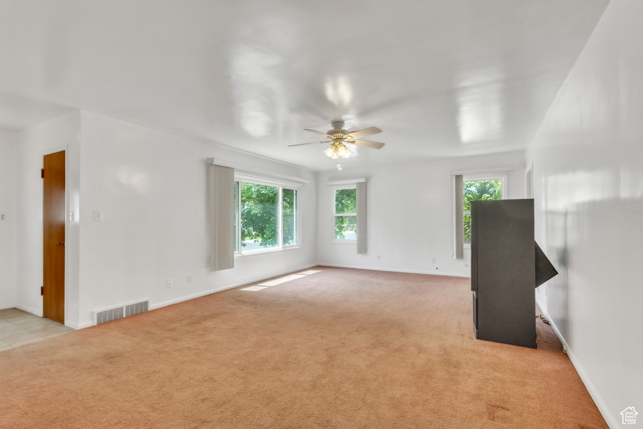 River Heights, Utah 84321, United States, 4 Bedrooms Bedrooms, ,2 BathroomsBathrooms,Residential,Active,126428