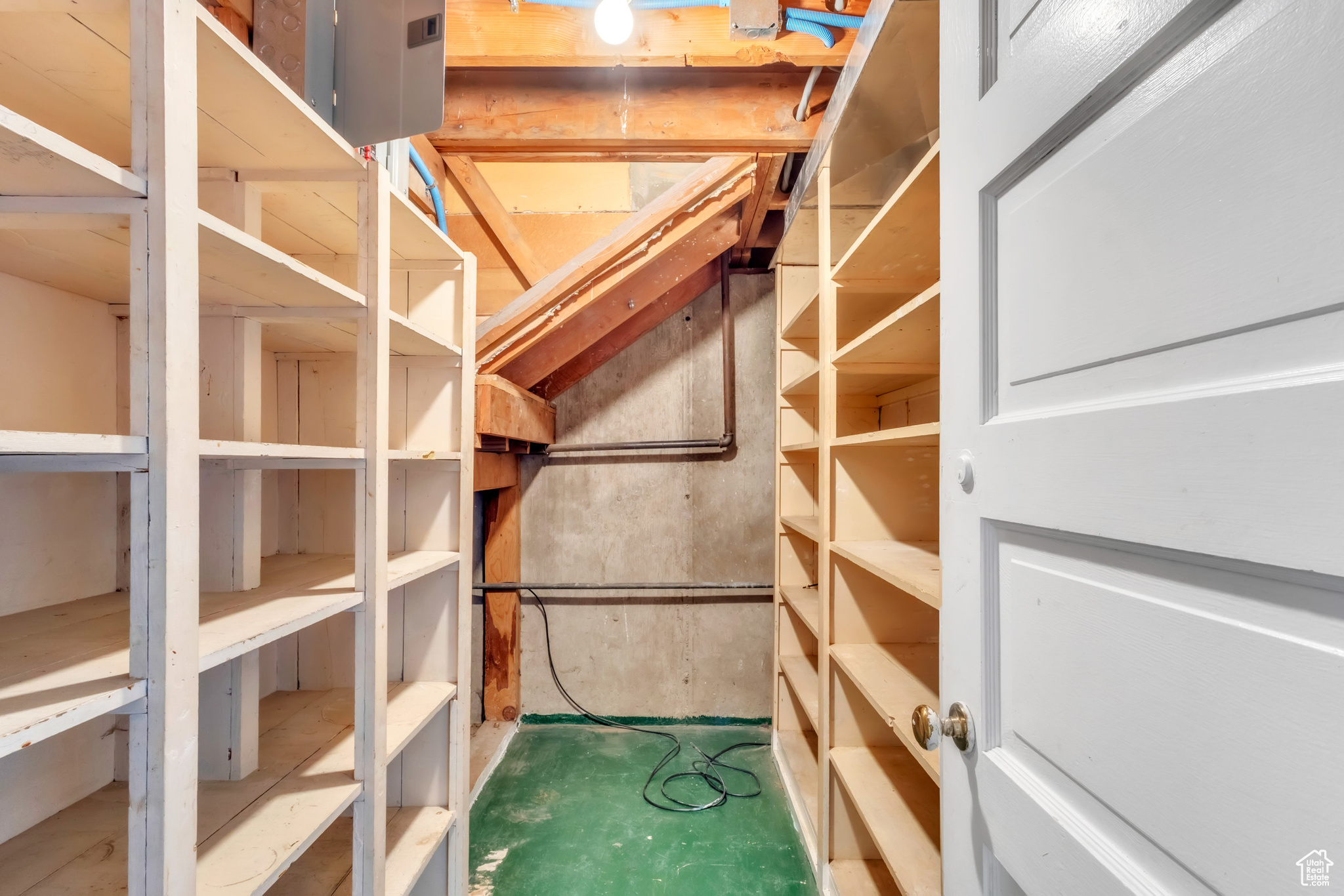 River Heights, Utah 84321, United States, 4 Bedrooms Bedrooms, ,2 BathroomsBathrooms,Residential,Active,126428