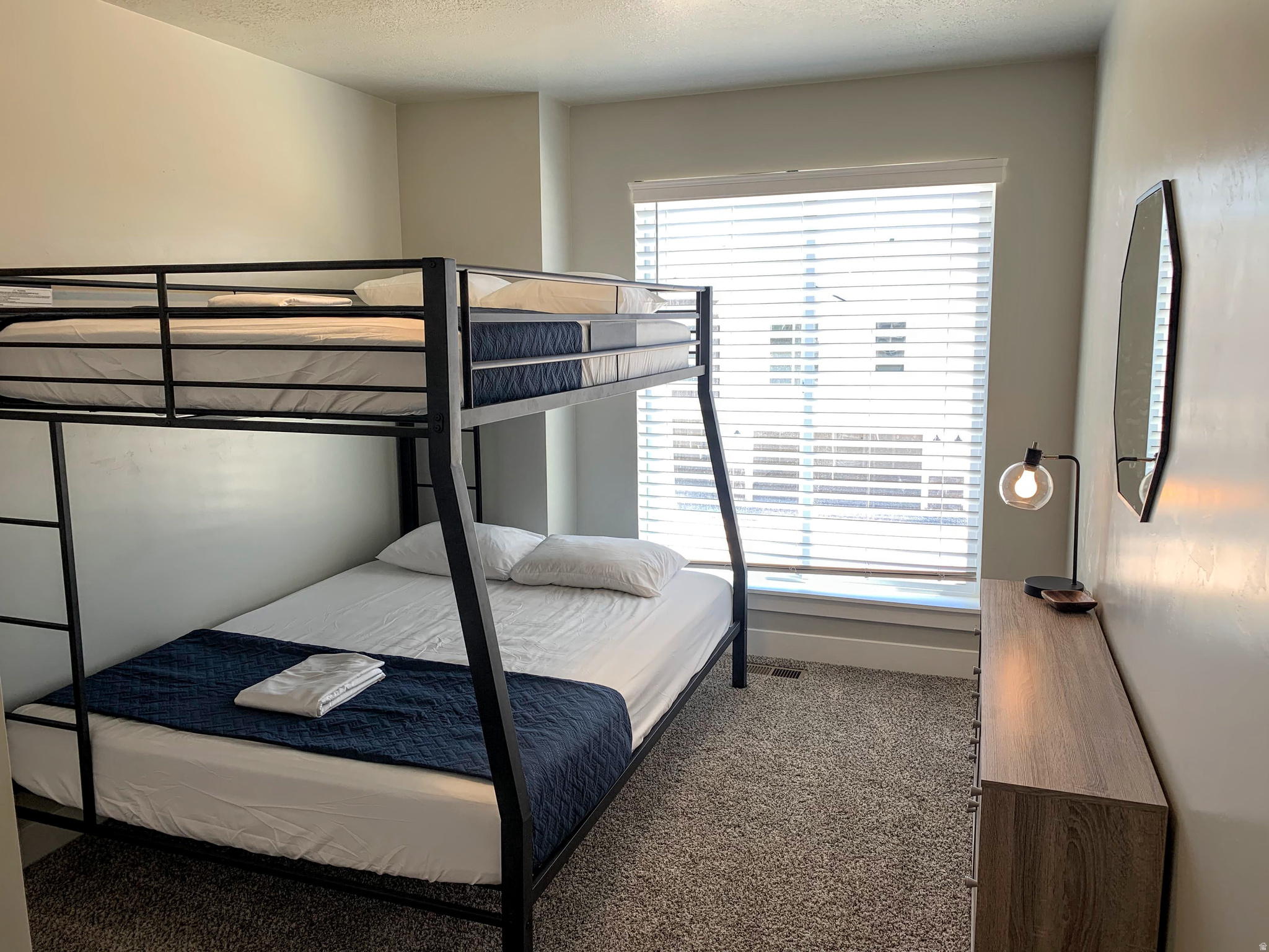 SEASONS - Residential