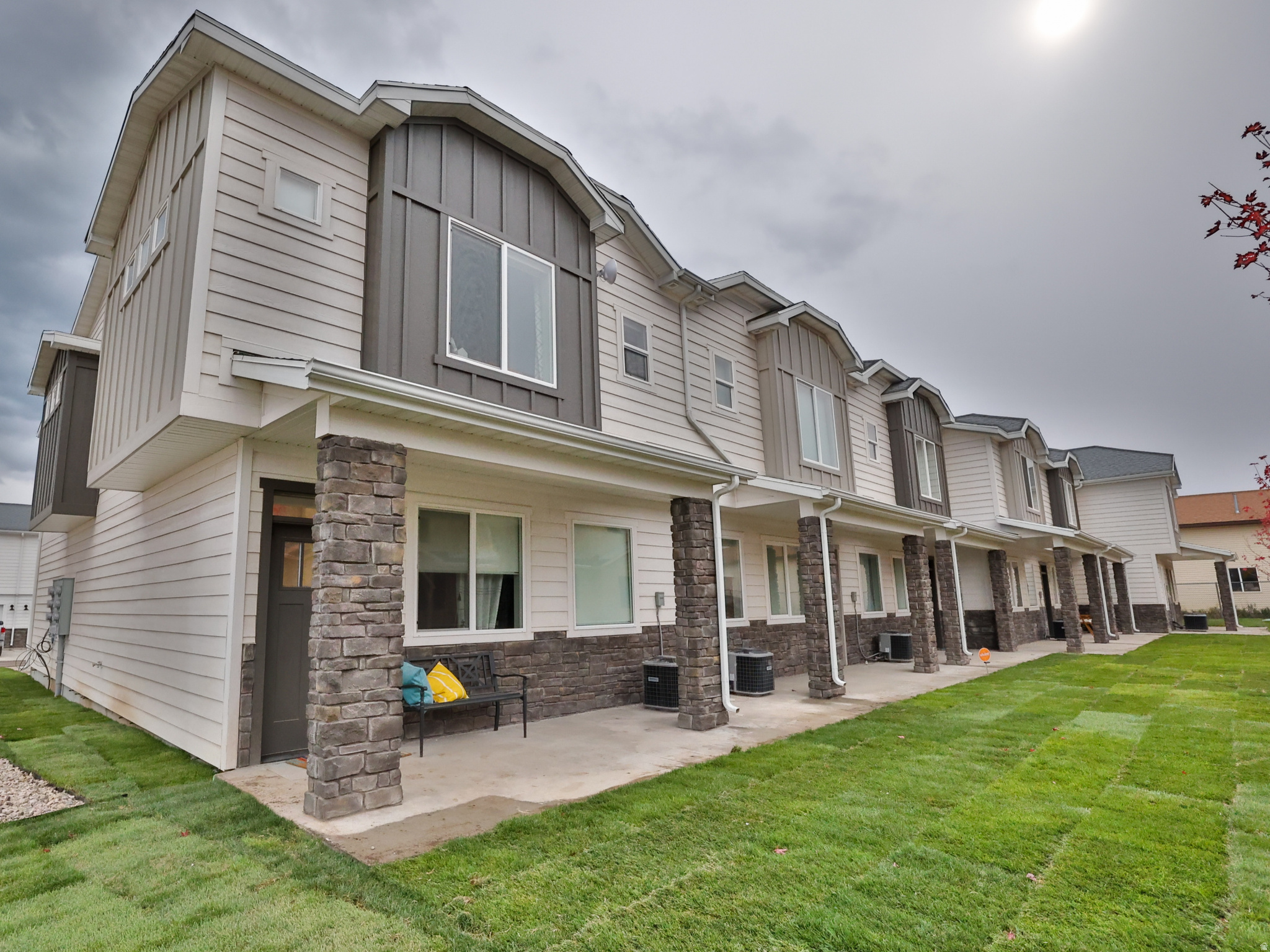 SEASONS - Residential