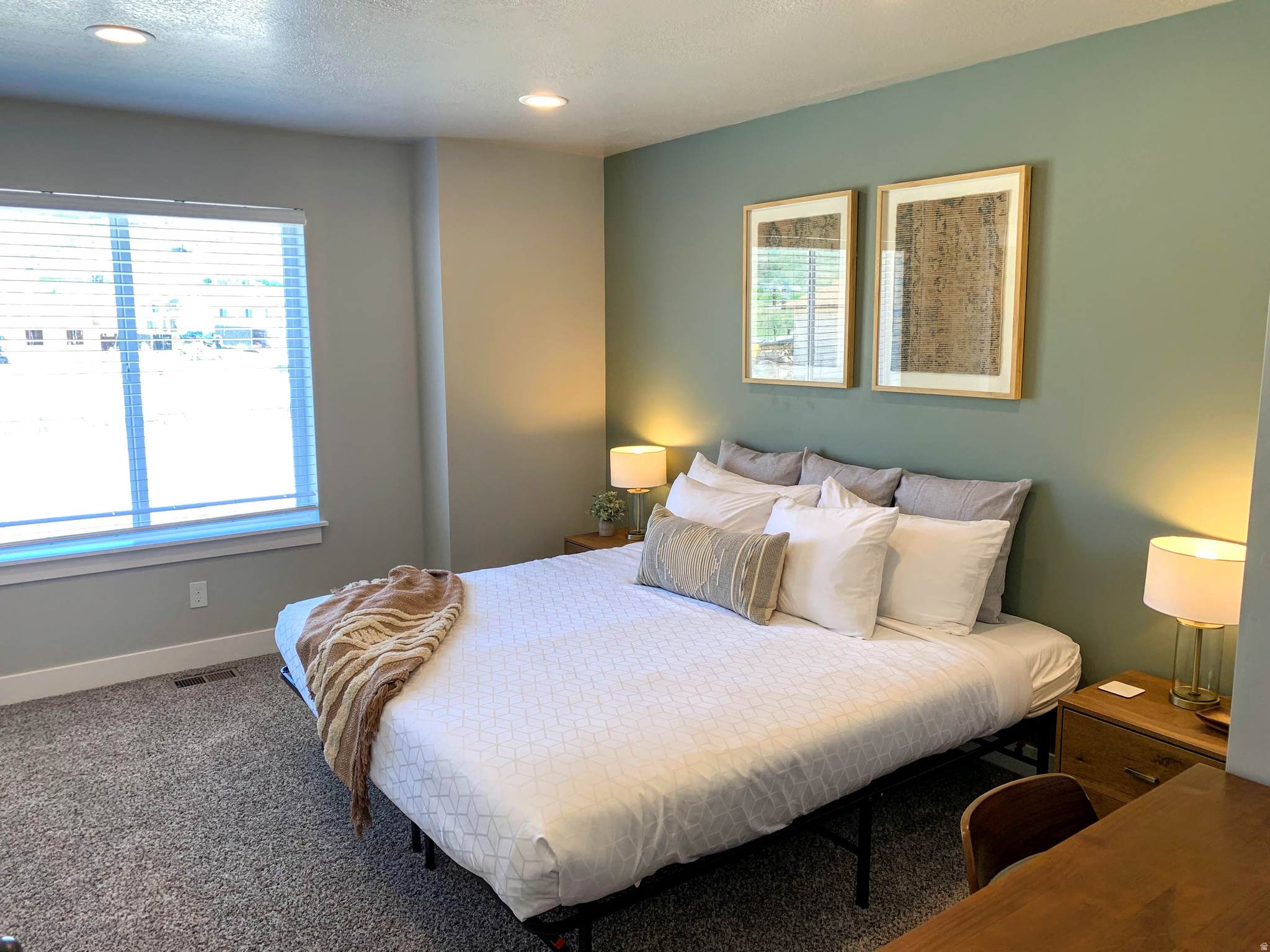 SEASONS - Residential