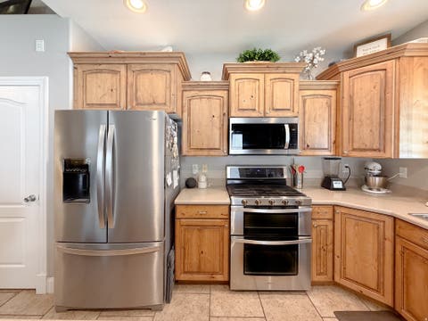 Tiny photo for 1087 BANBURY DR, Syracuse, UT 84075 (MLS # 2178168)
