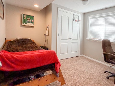 Tiny photo for 1087 BANBURY DR, Syracuse, UT 84075 (MLS # 2178168)