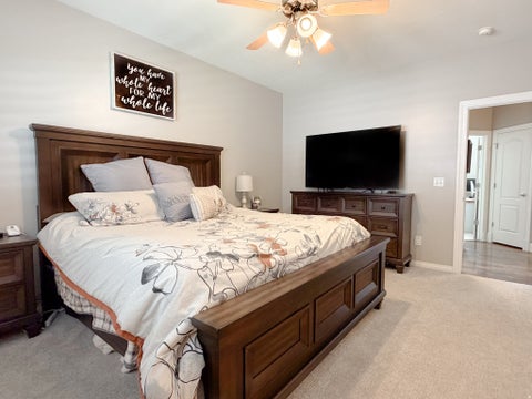 Tiny photo for 1087 BANBURY DR, Syracuse, UT 84075 (MLS # 2178168)