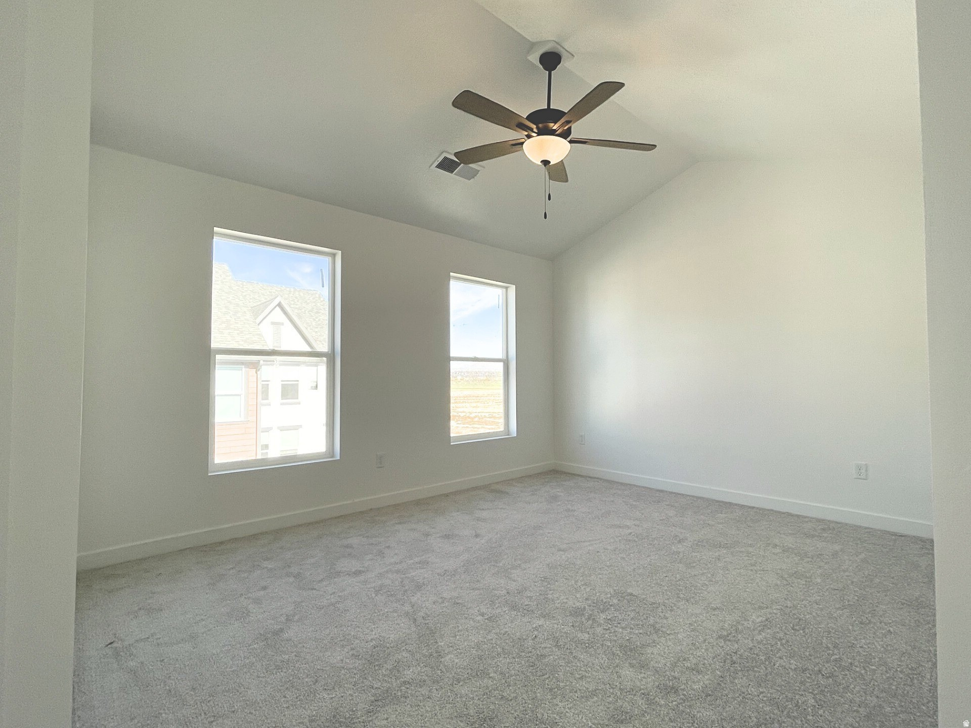 BEACON POINTE - Residential