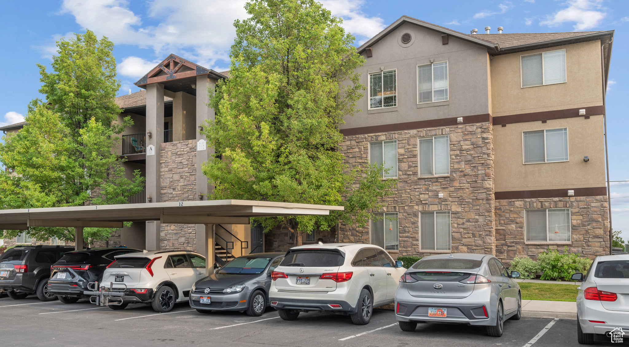 GATEWAY VILLAGE - Residential