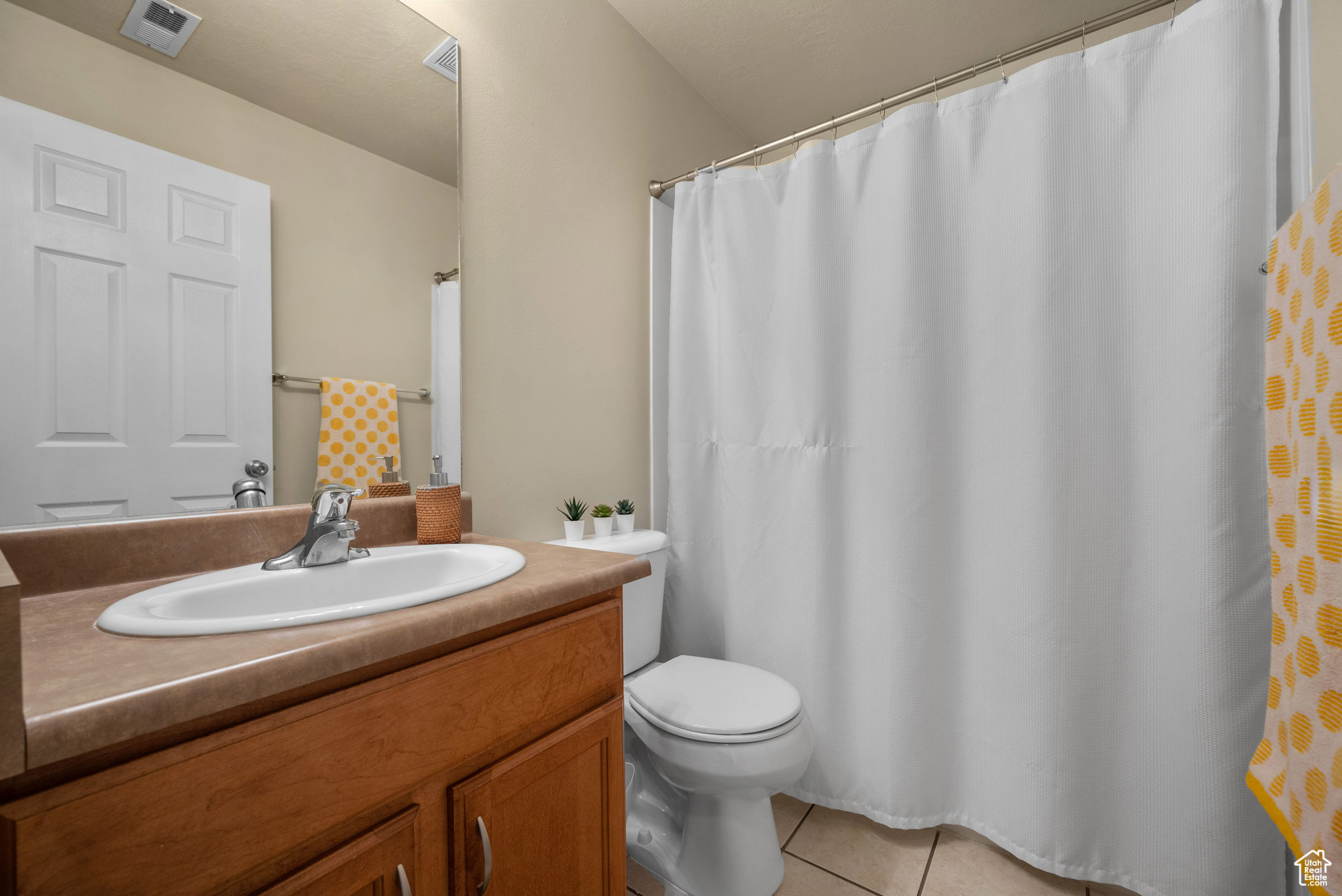 GATEWAY VILLAGE - Residential