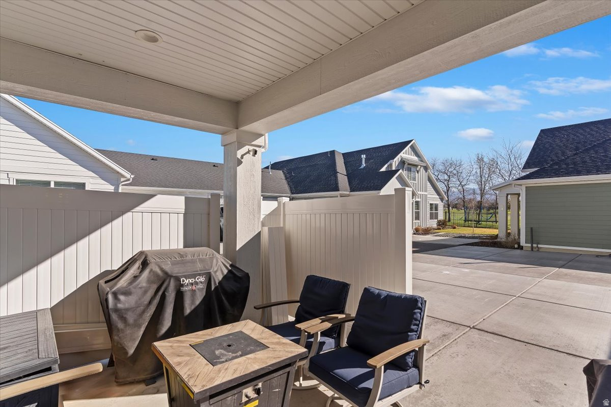 BLUFF VIEW PHASE 4 - Residential