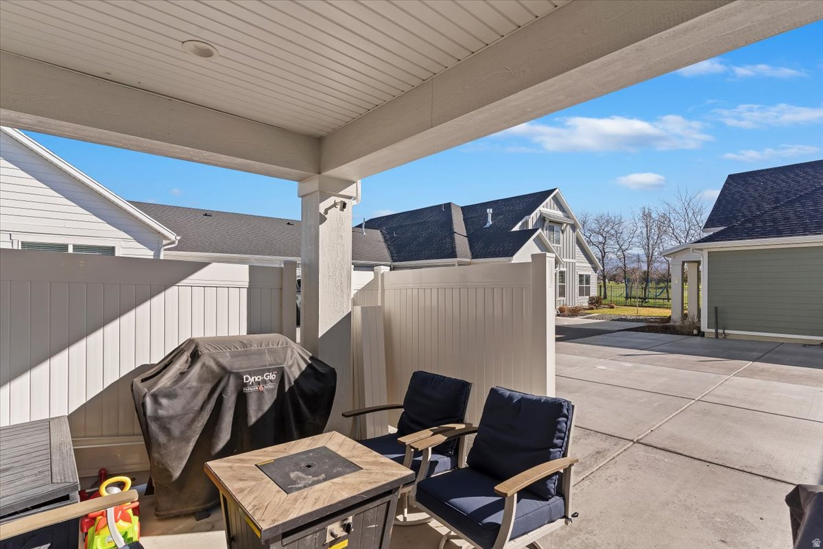 BLUFF VIEW PHASE 4 - Residential