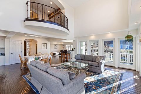 Tiny photo for 2921 E MELANIE LN S, Ogden, UT 84403 (MLS # 2133312)