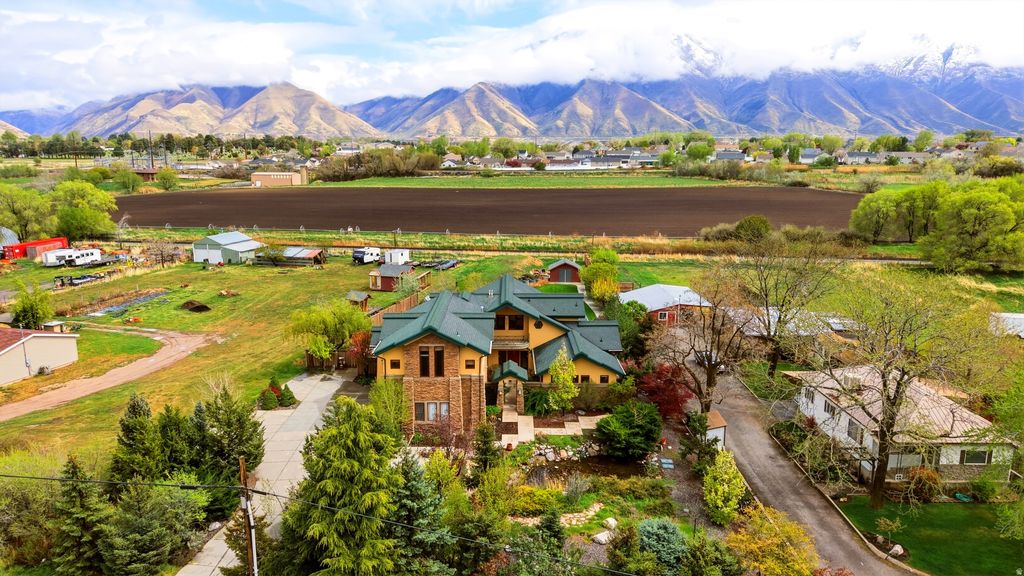 Photo of 1991 S STATE ST, Springville, UT 84663 (MLS # 2148172)