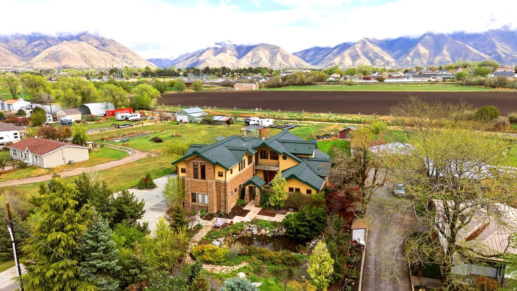 Photo of 1991 S STATE ST, Springville, UT 84663 (MLS # 2148172)