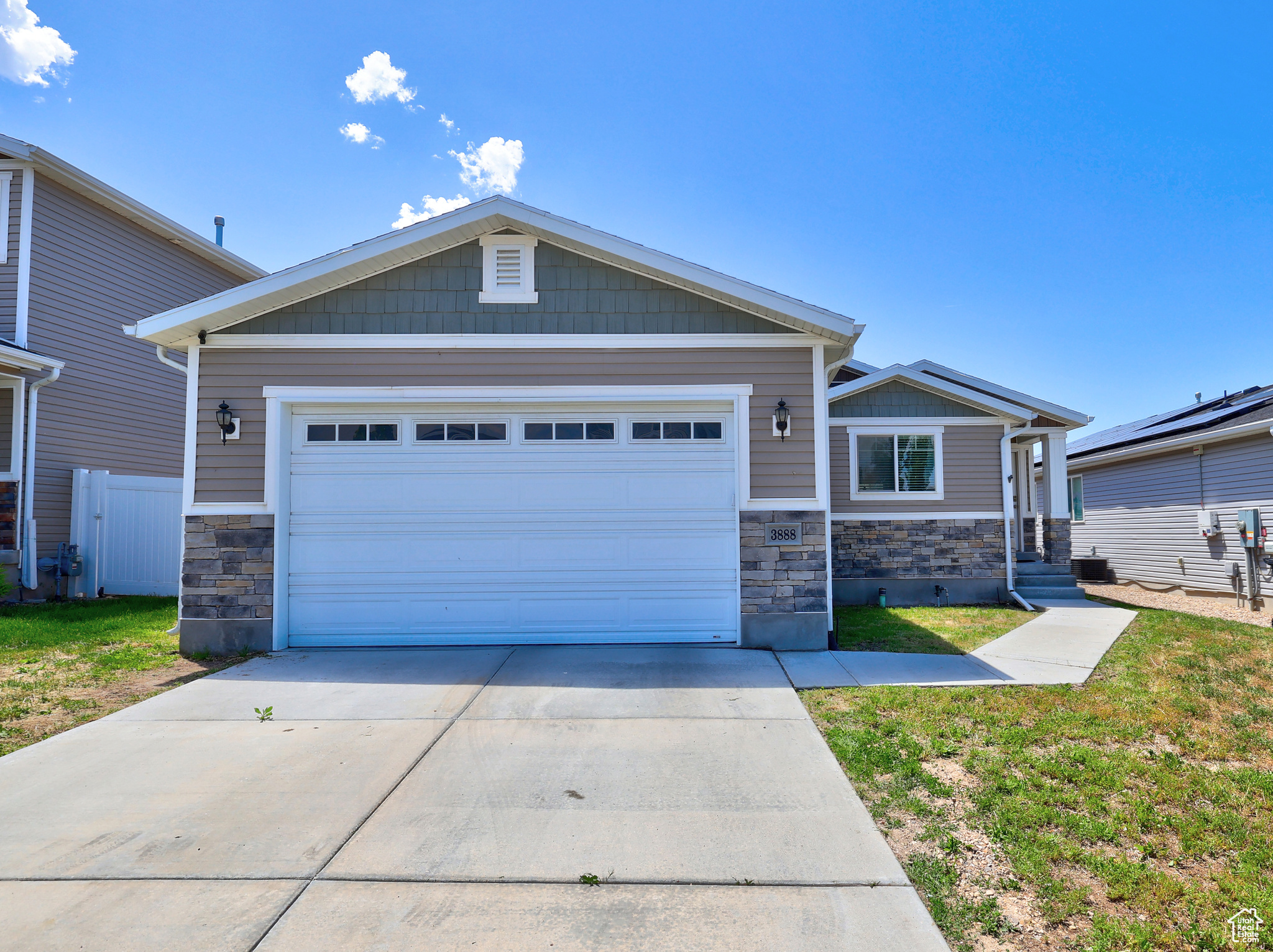 3888 S Sigma Dr, Magna, Utah image 2